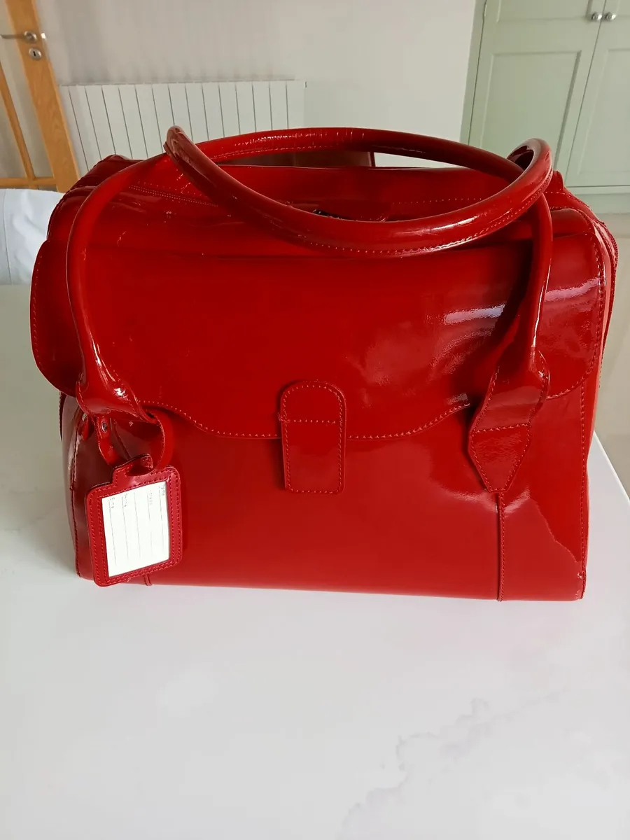 Red patent overnight bag - Image 1