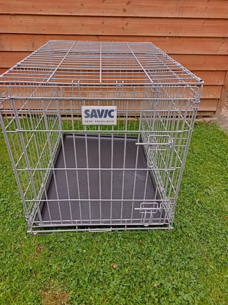 Medium dog travel crate. - Image 1