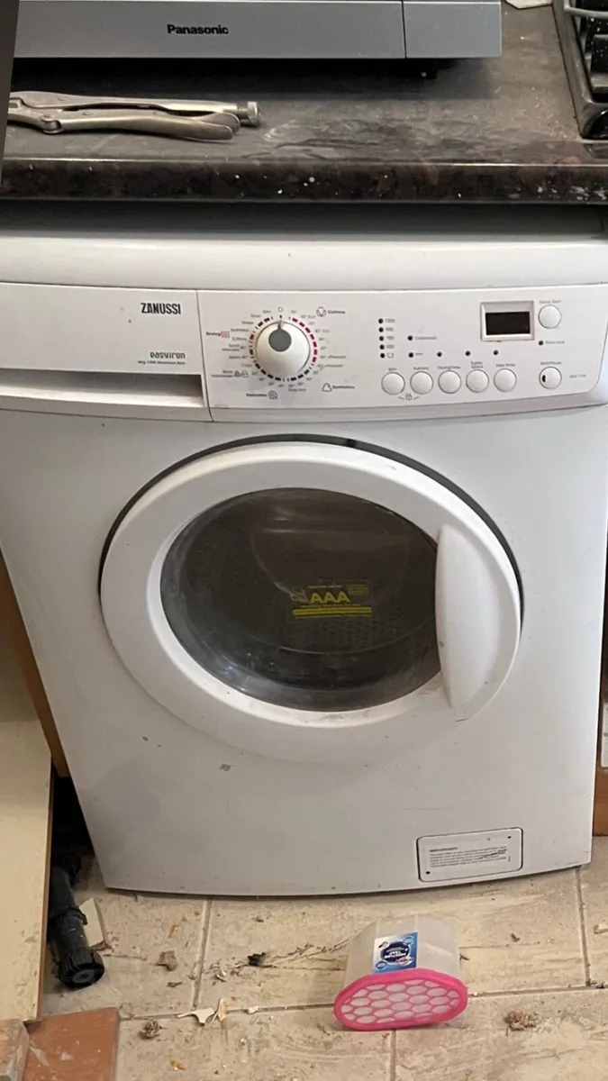 Zannussi easyiron washing machine