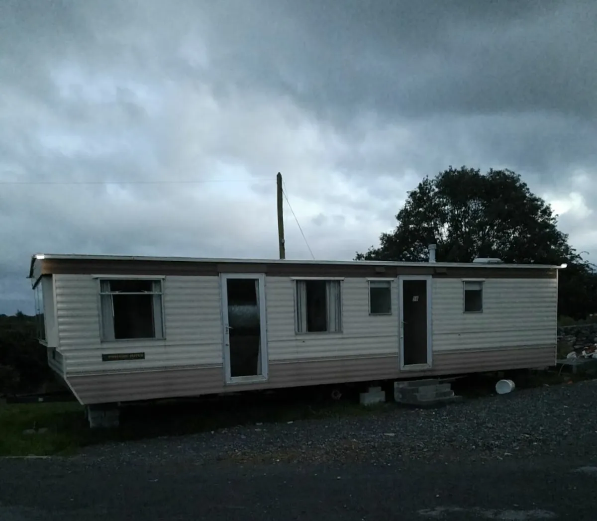 Mobile home - Image 1