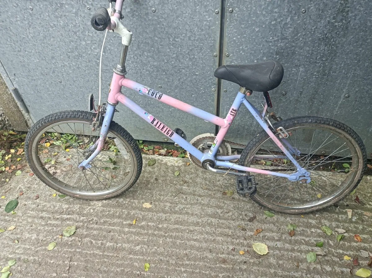 Child's bike - Image 1