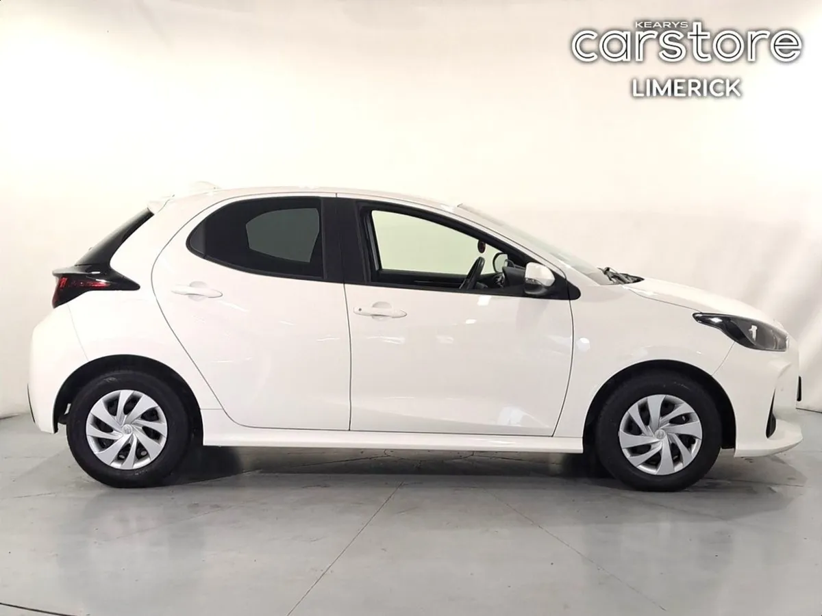 Toyota Yaris 1.0 Vvt-i 3Dr Terra - Image 2