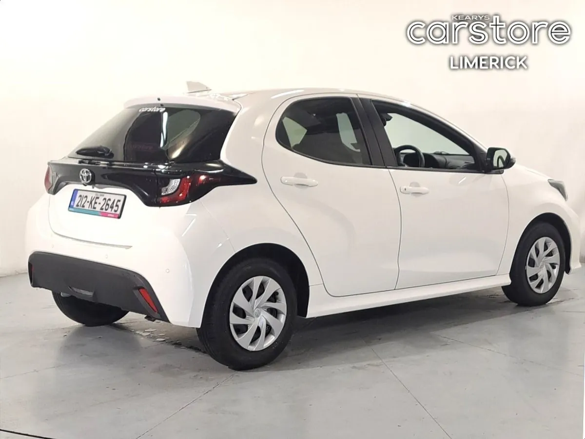 Toyota Yaris 1.0 Vvt-i 3Dr Terra - Image 3