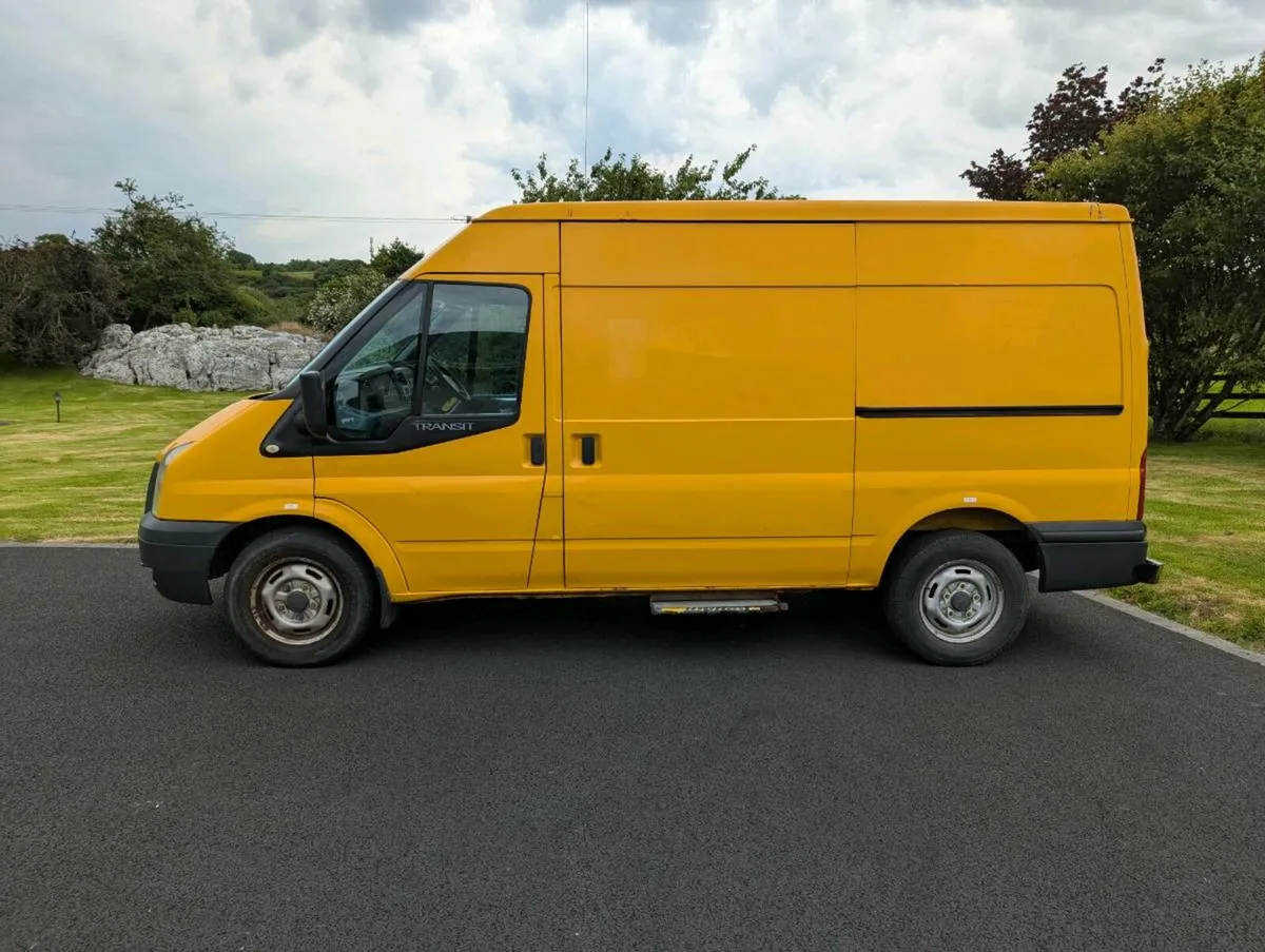 Ford Transit - Image 2
