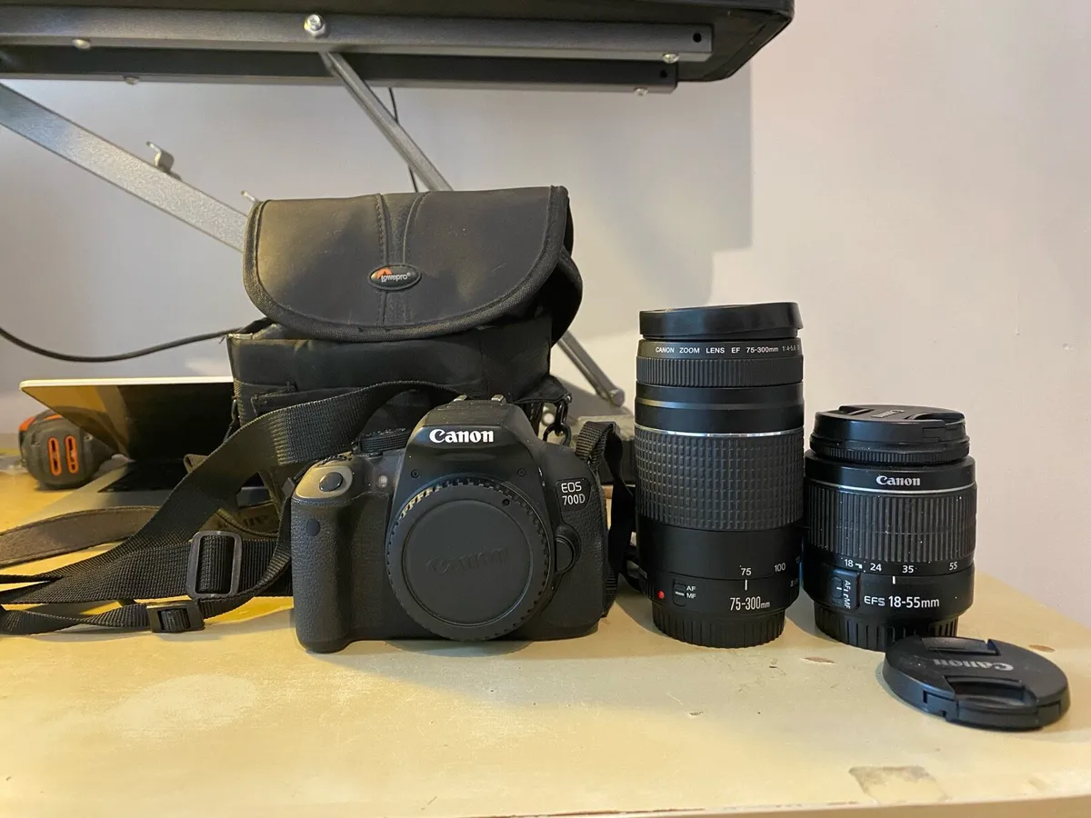 Canon EOS 700D camera - Image 1