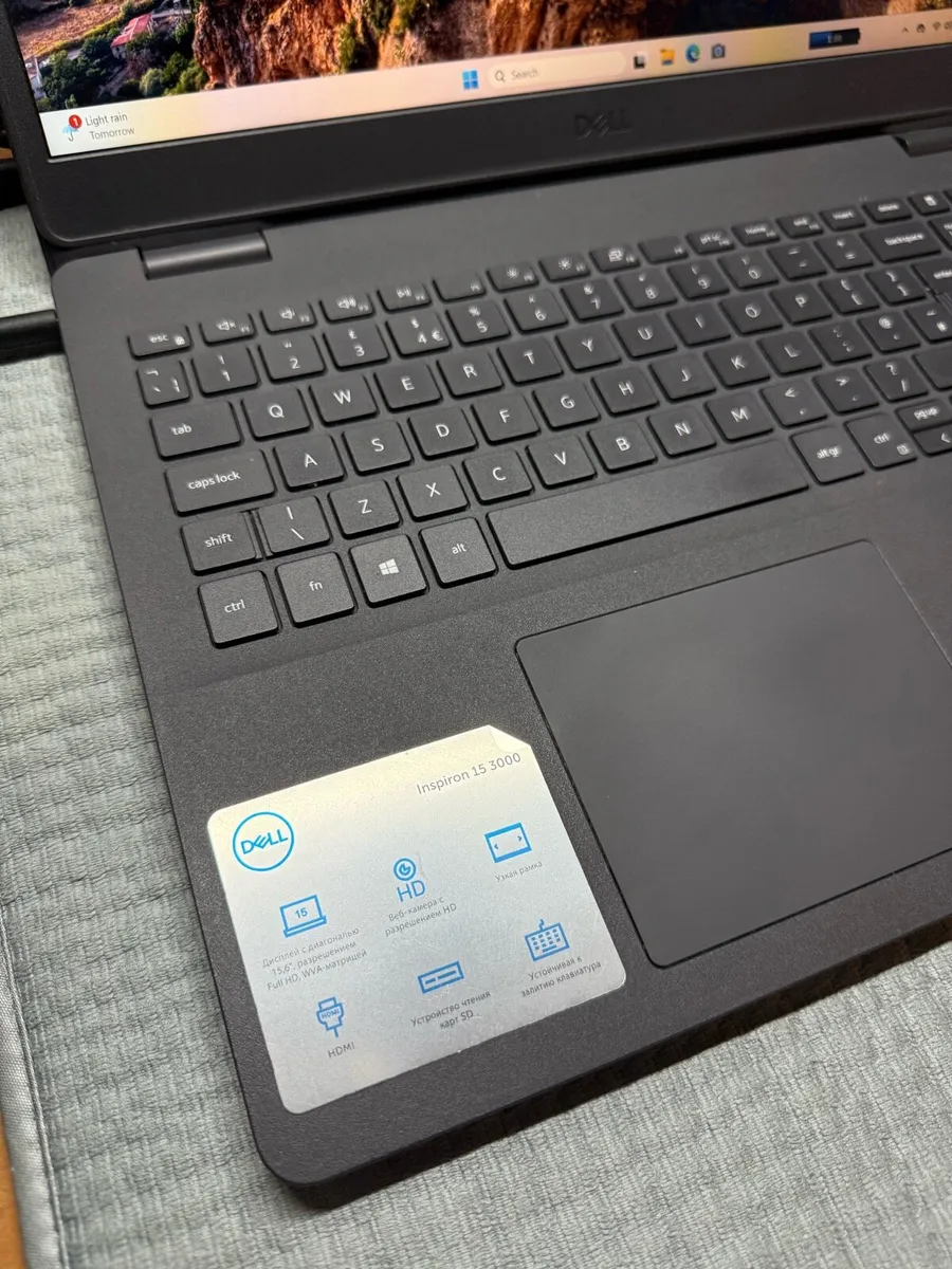 Dell laptop i3 pro 16-256-500 win 11 pro - Image 3