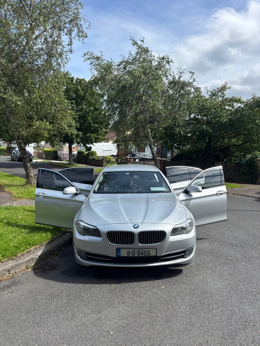 BMW F10 2011 - Image 2