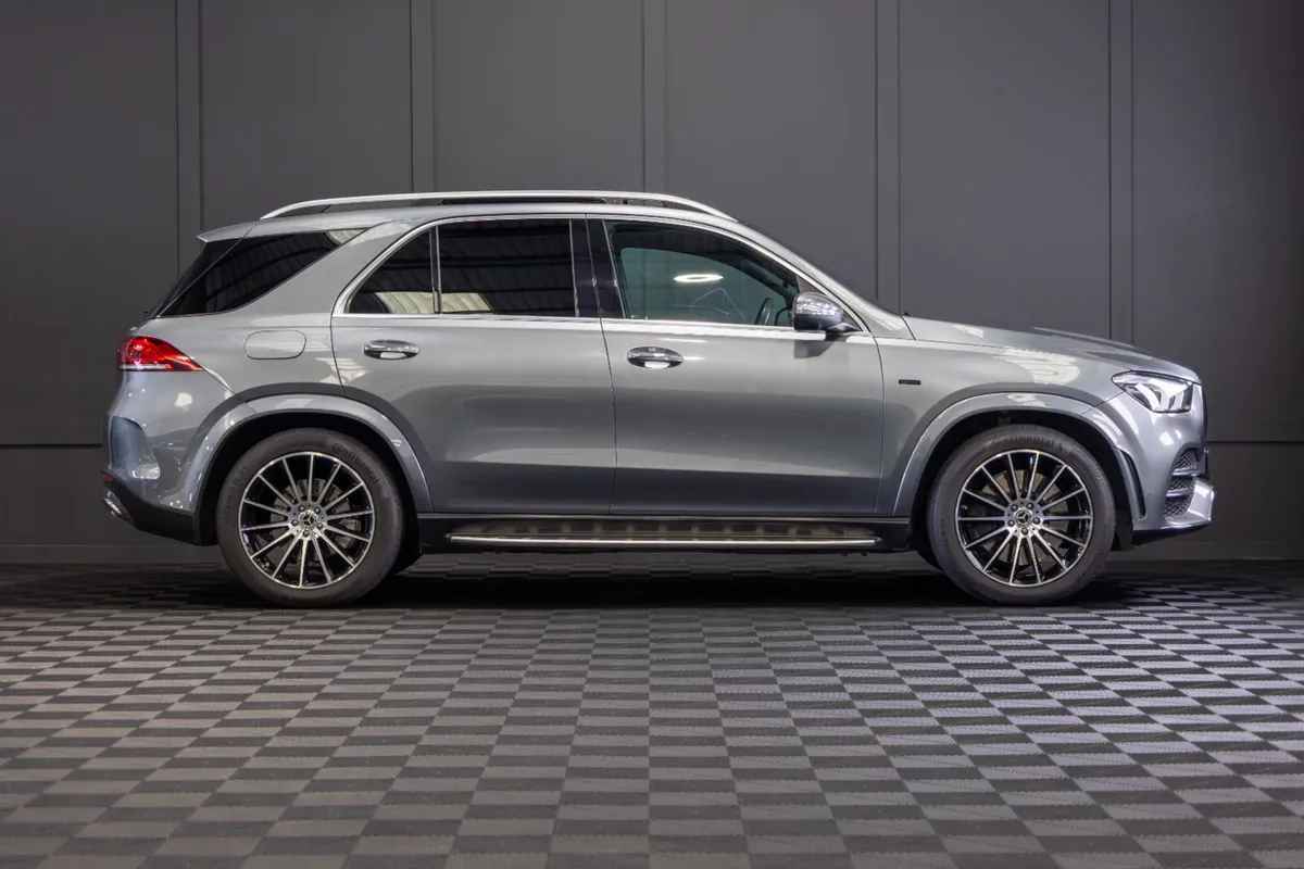 212 Mercedes-Benz GLE 350de AMG Line Premium+ - Image 2