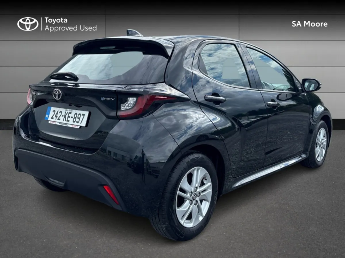 Toyota Yaris HYBRID LUNA - LATEST MODEL - Image 2