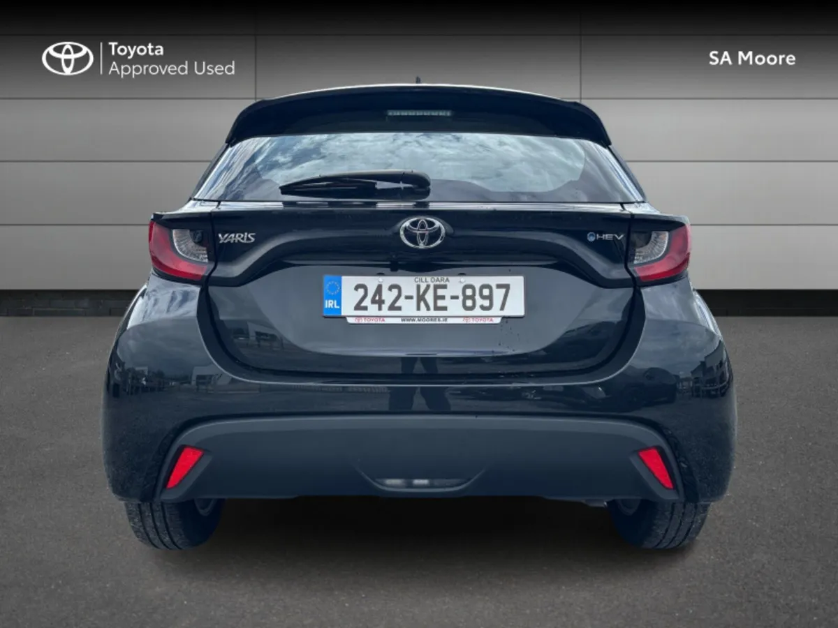 Toyota Yaris HYBRID LUNA - LATEST MODEL - Image 4