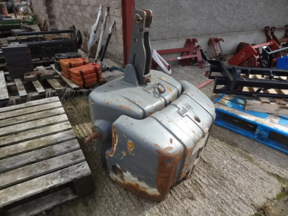 Agco Weight 1450kg 3 Point linkage Carrier - Image 3