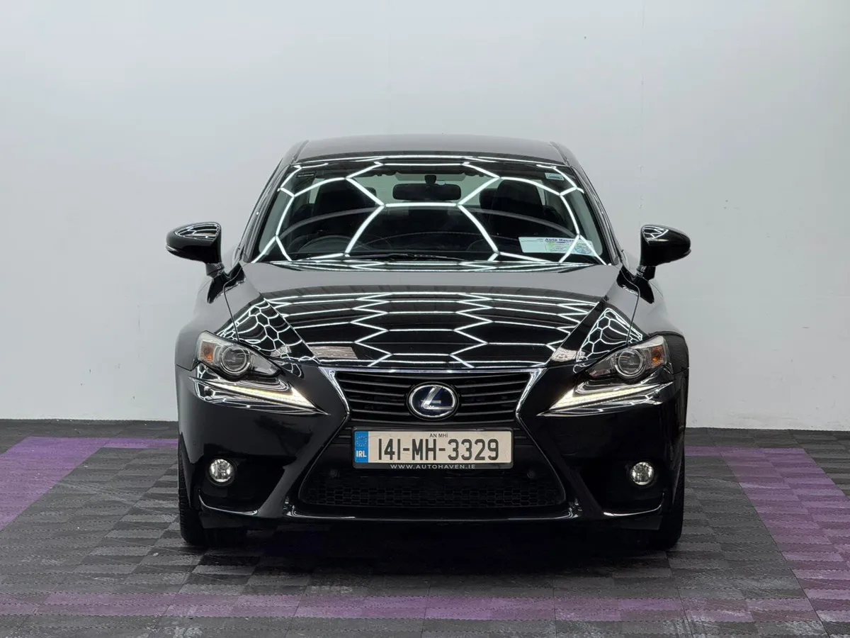 2014 Lexus IS300H, Automatic - Image 2