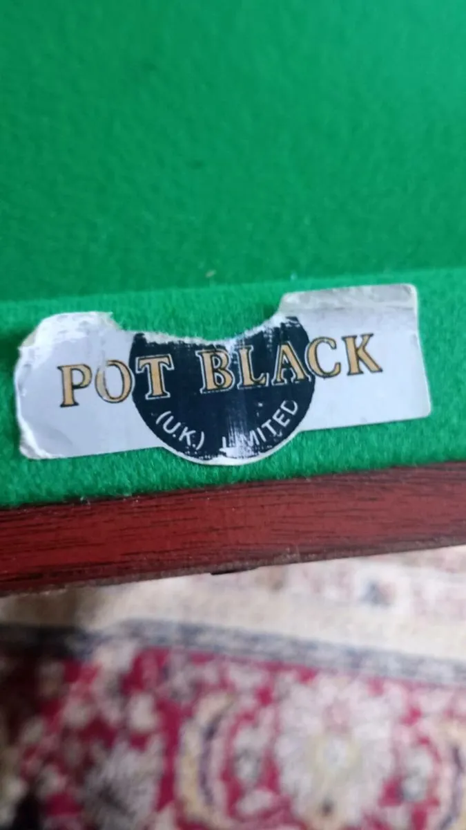 Tabletop Pool/Snooker set with cue and balls - Image 3