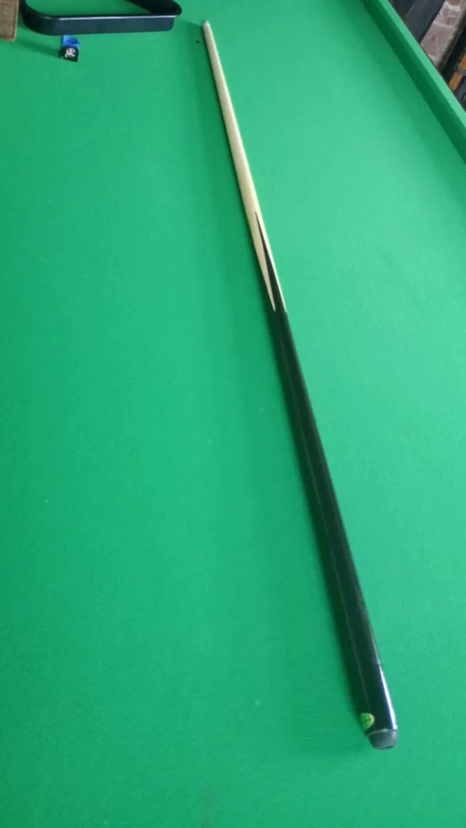 Tabletop Pool/Snooker set with cue and balls - Image 4