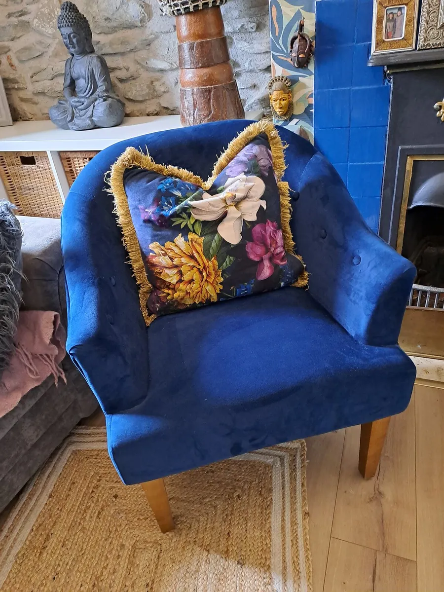 Tube chair - Image 1