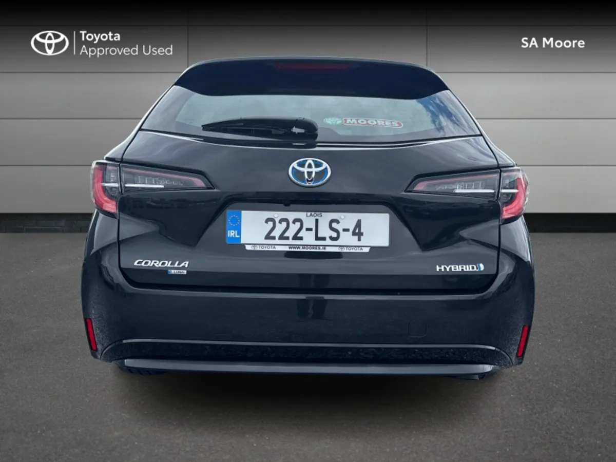 Toyota Corolla ESTATE - LUNA TOURING SPORT - Image 4