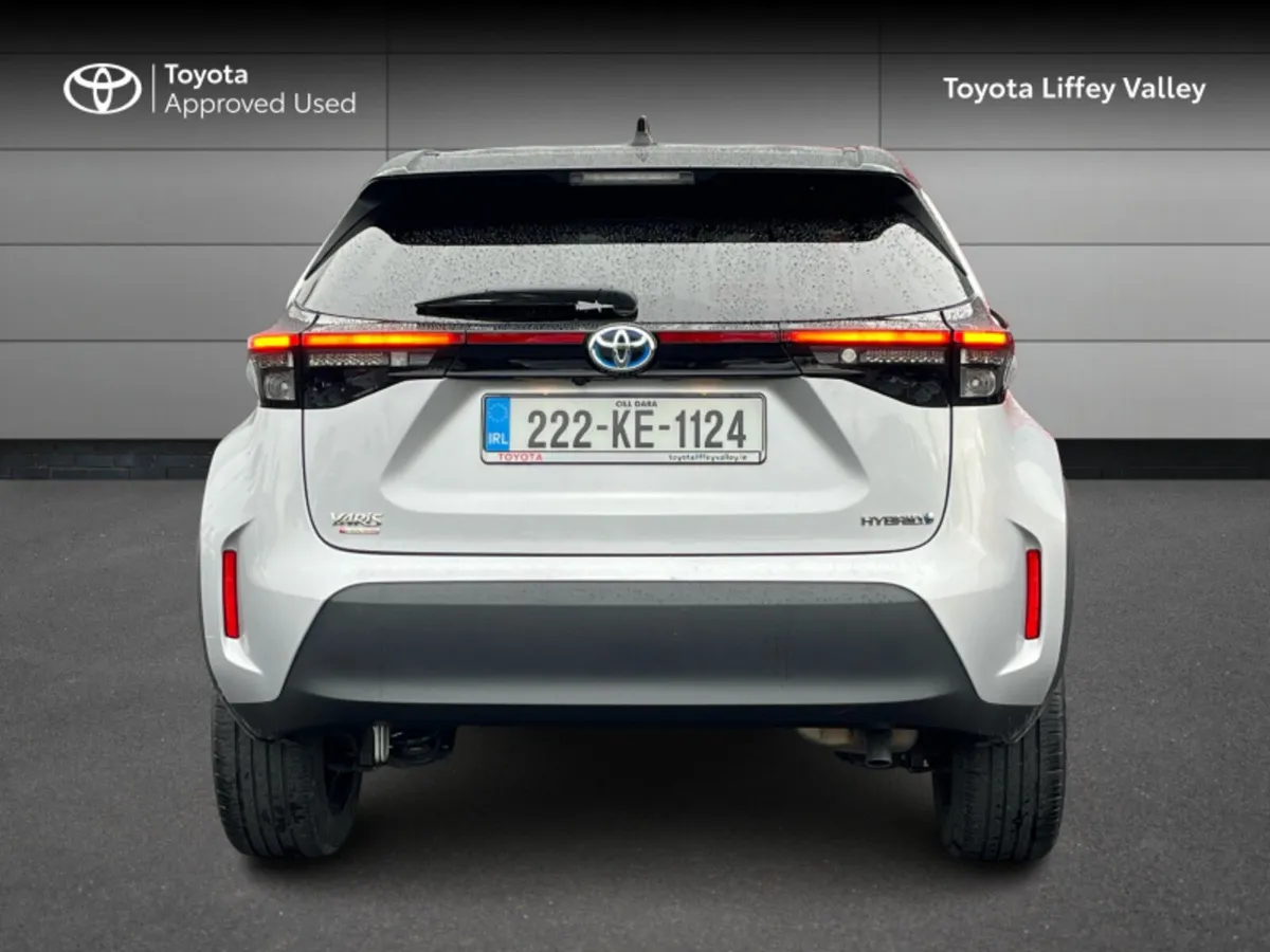 Toyota Yaris Cross YARIS CROSS LUNA SPORT BI-TONE - Image 4