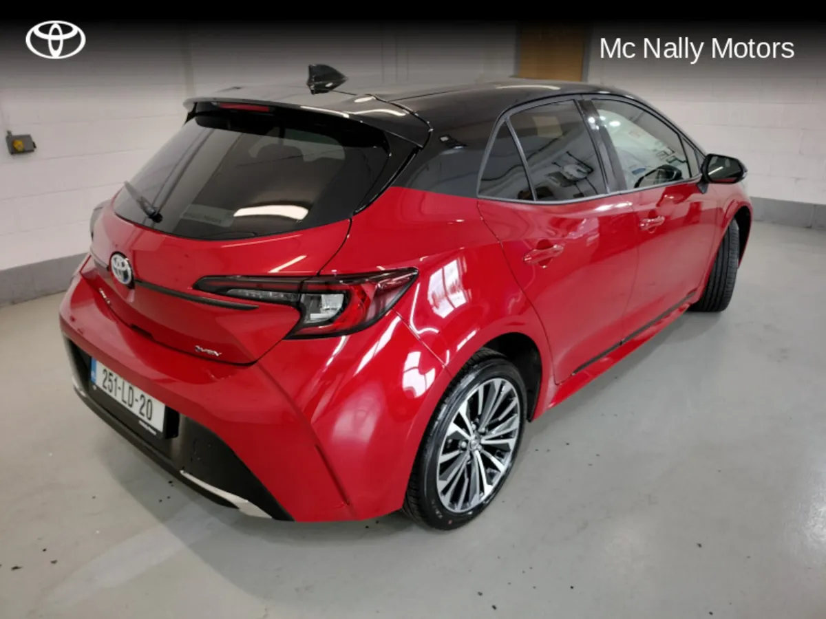 Toyota Corolla HB LUNA SPORT COLOUR PACK BLACK - Image 3