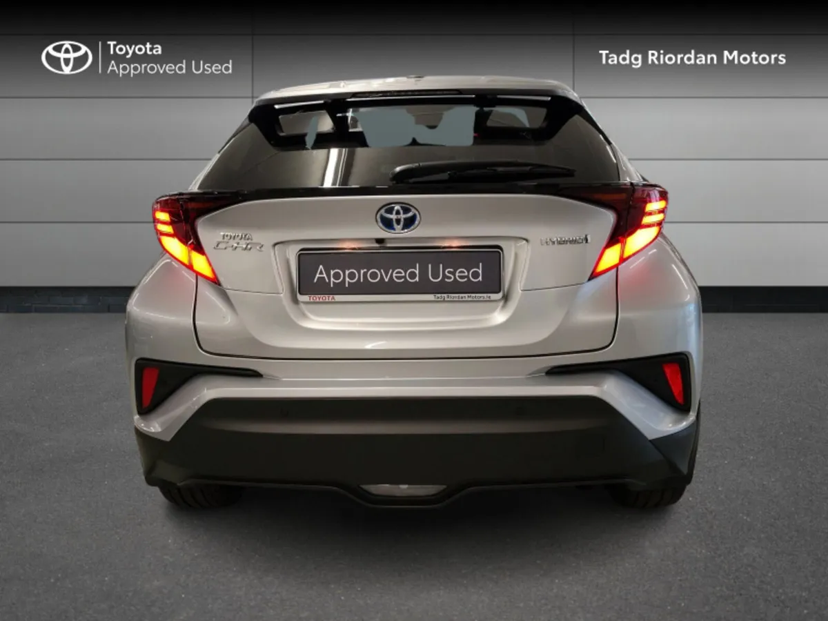 Toyota C-HR HYBRID SOL - Image 4