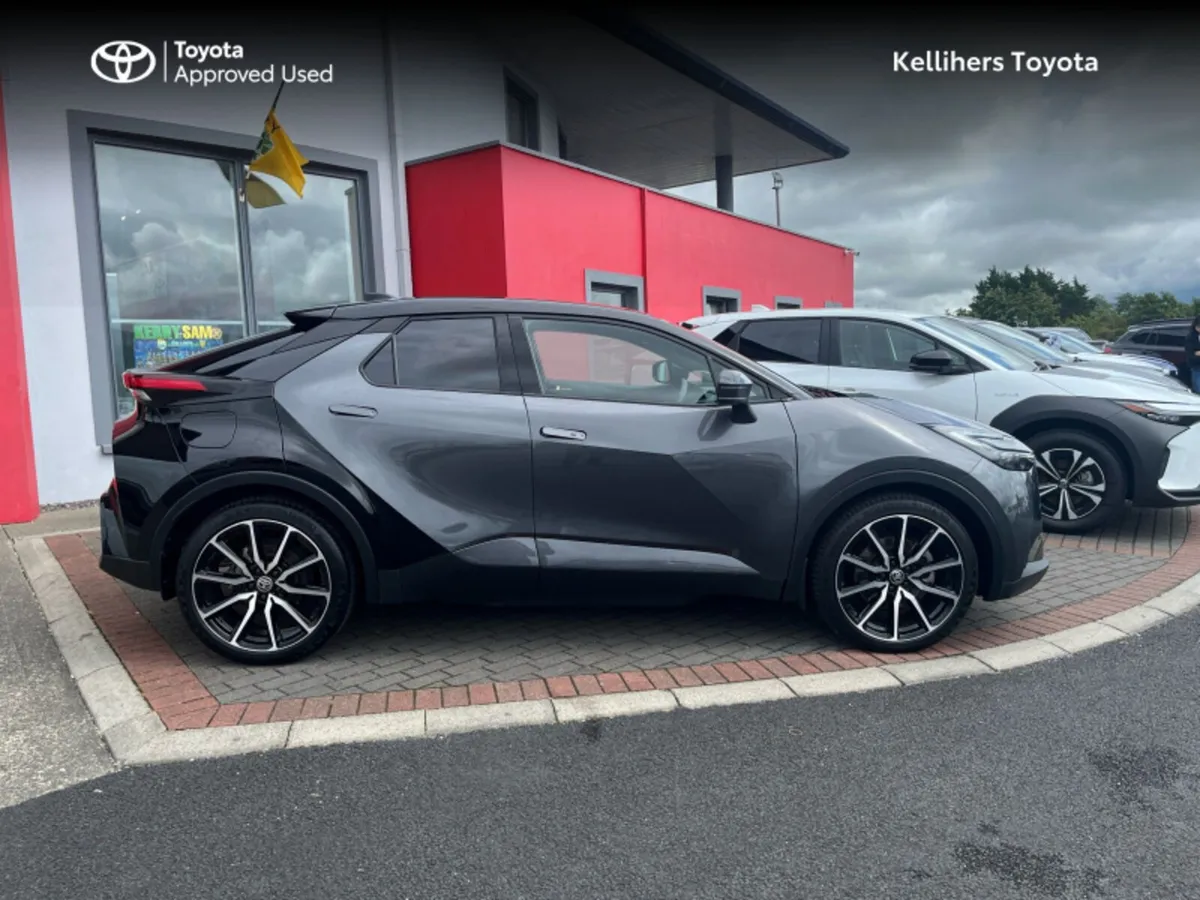 Toyota C-HR C-HR PHEV GRS PREMIERE - Image 3