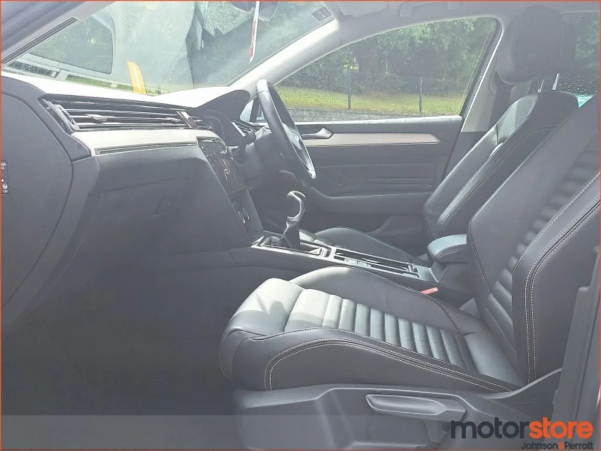 Volkswagen Passat 1.5 TSI 150HP Elegance - Image 4