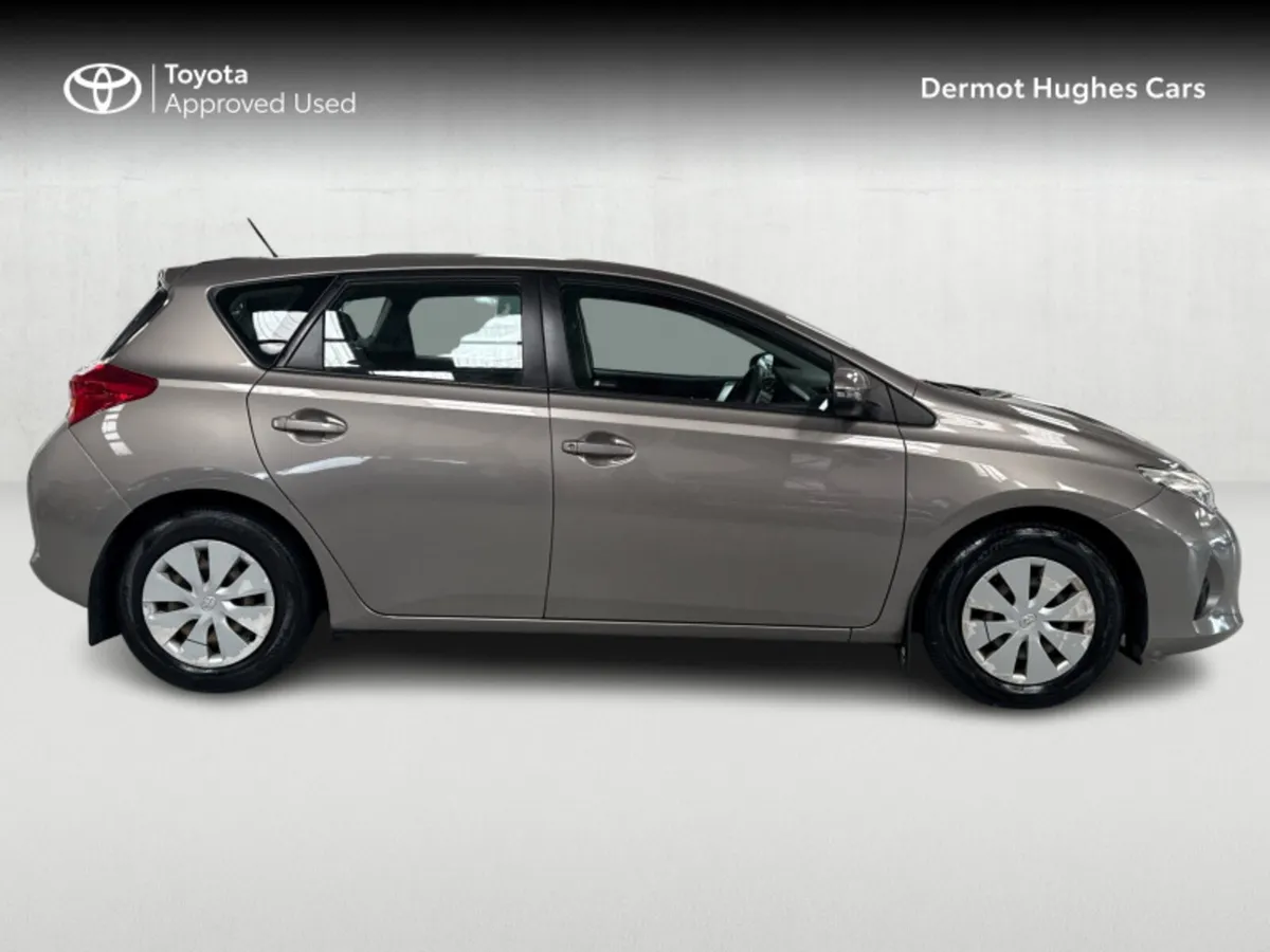 Toyota Auris AURIS 1.4D4D TERRA 5DR NG - Image 3