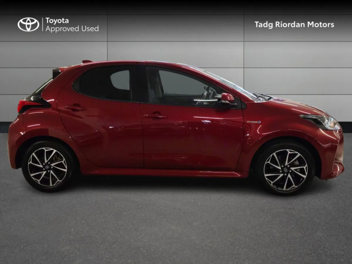 Toyota Yaris HYB L/SPORT MONO - Image 3