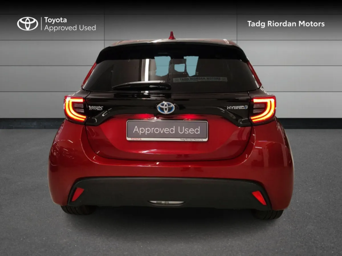 Toyota Yaris HYB L/SPORT MONO - Image 4