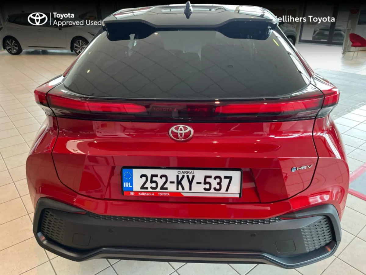 Toyota C-HR HYBRID ELECTRIC SPORT + - Image 4