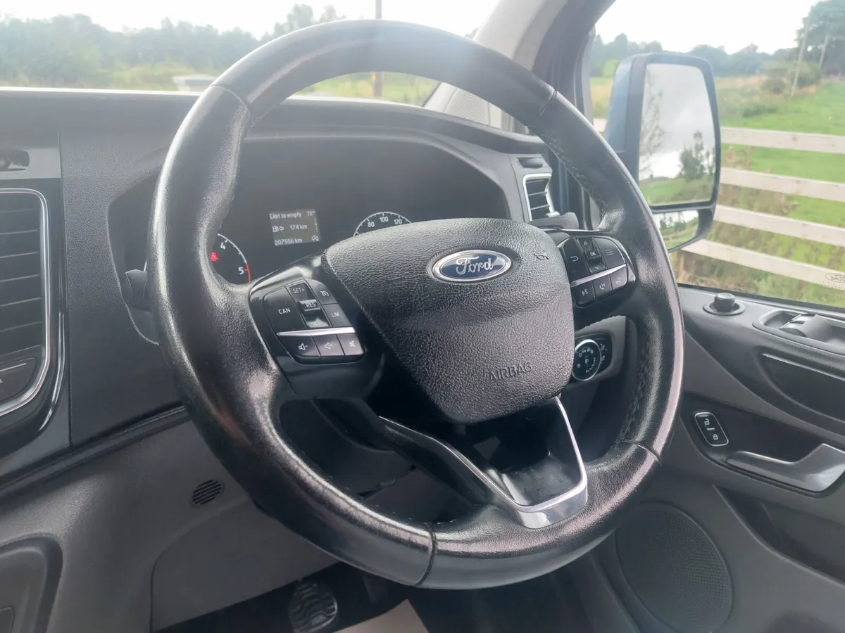 TRANSIT CUSTOM 2019' CREWCAB - AUTOMATIC - Image 4