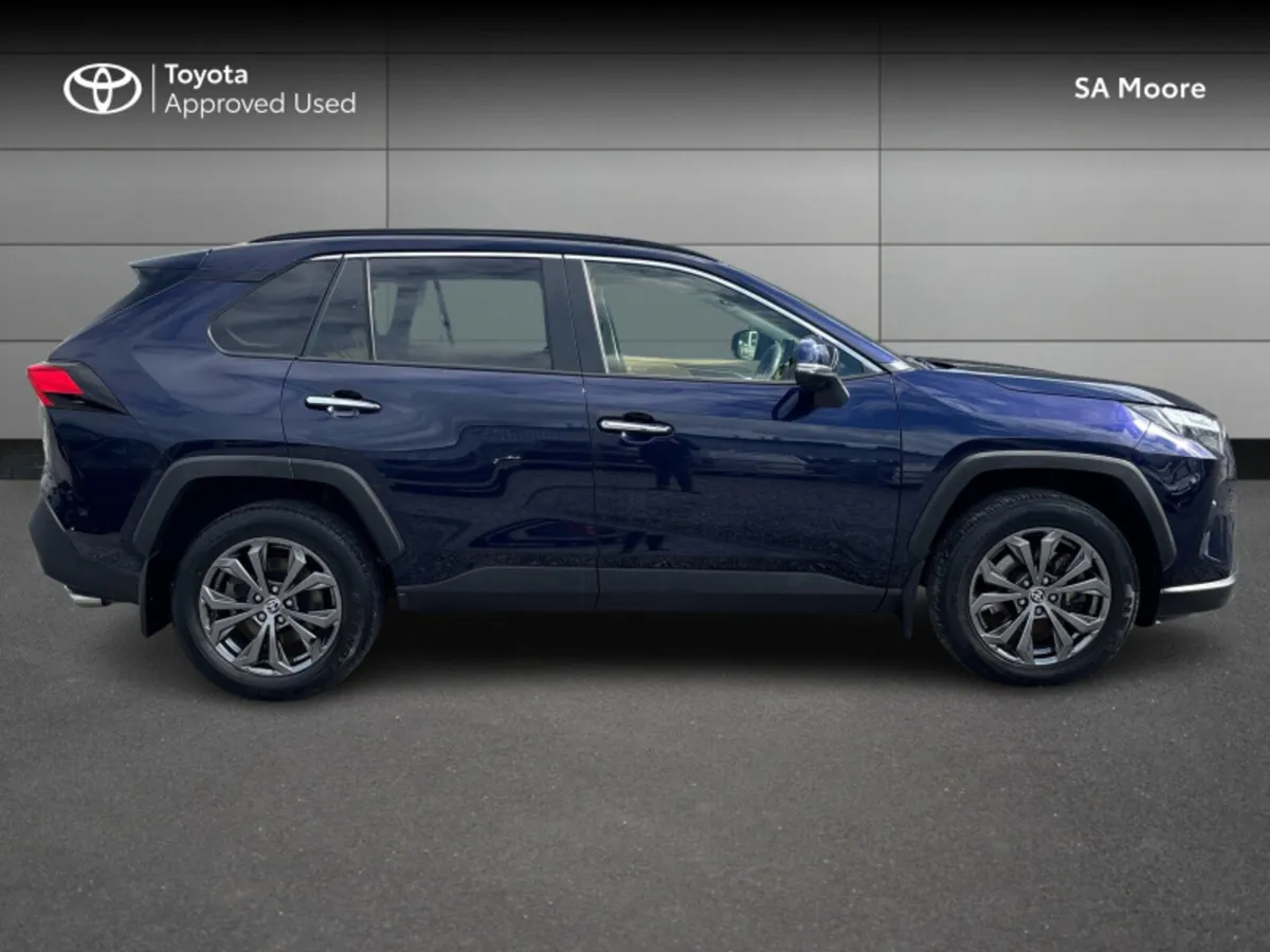 Toyota RAV4 RAV4 HYBRID PLATINUM FWD 4DR A - Image 3