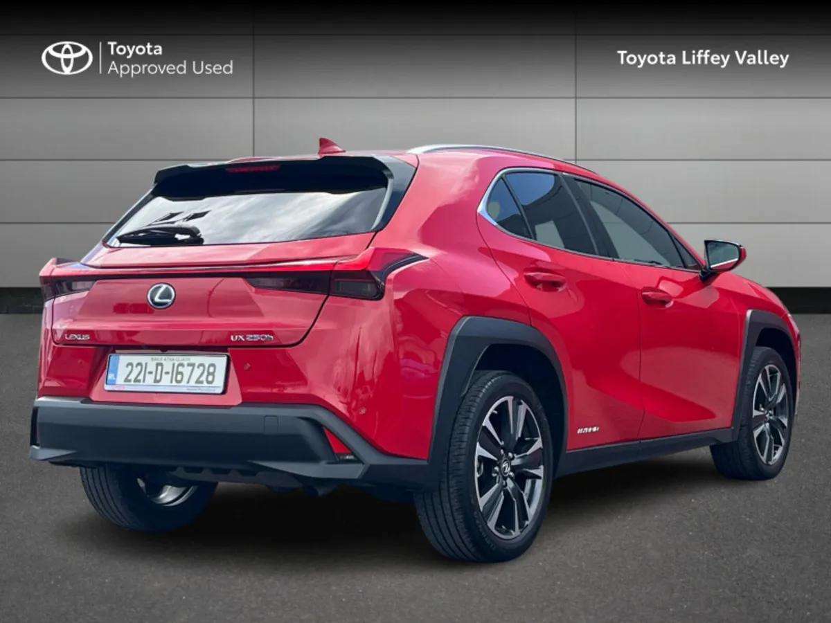 Lexus UX DYNAMICS 4DR AUTO - Image 2