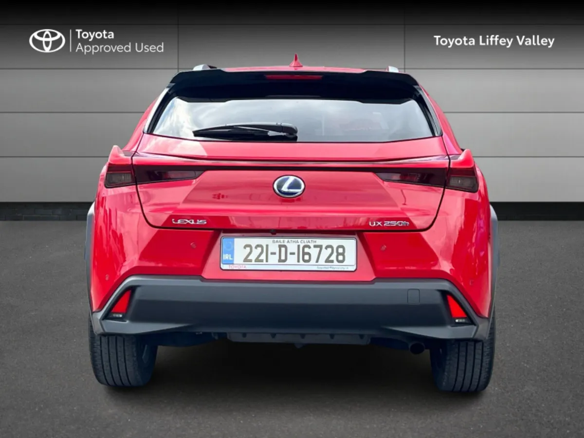 Lexus UX DYNAMICS 4DR AUTO - Image 4