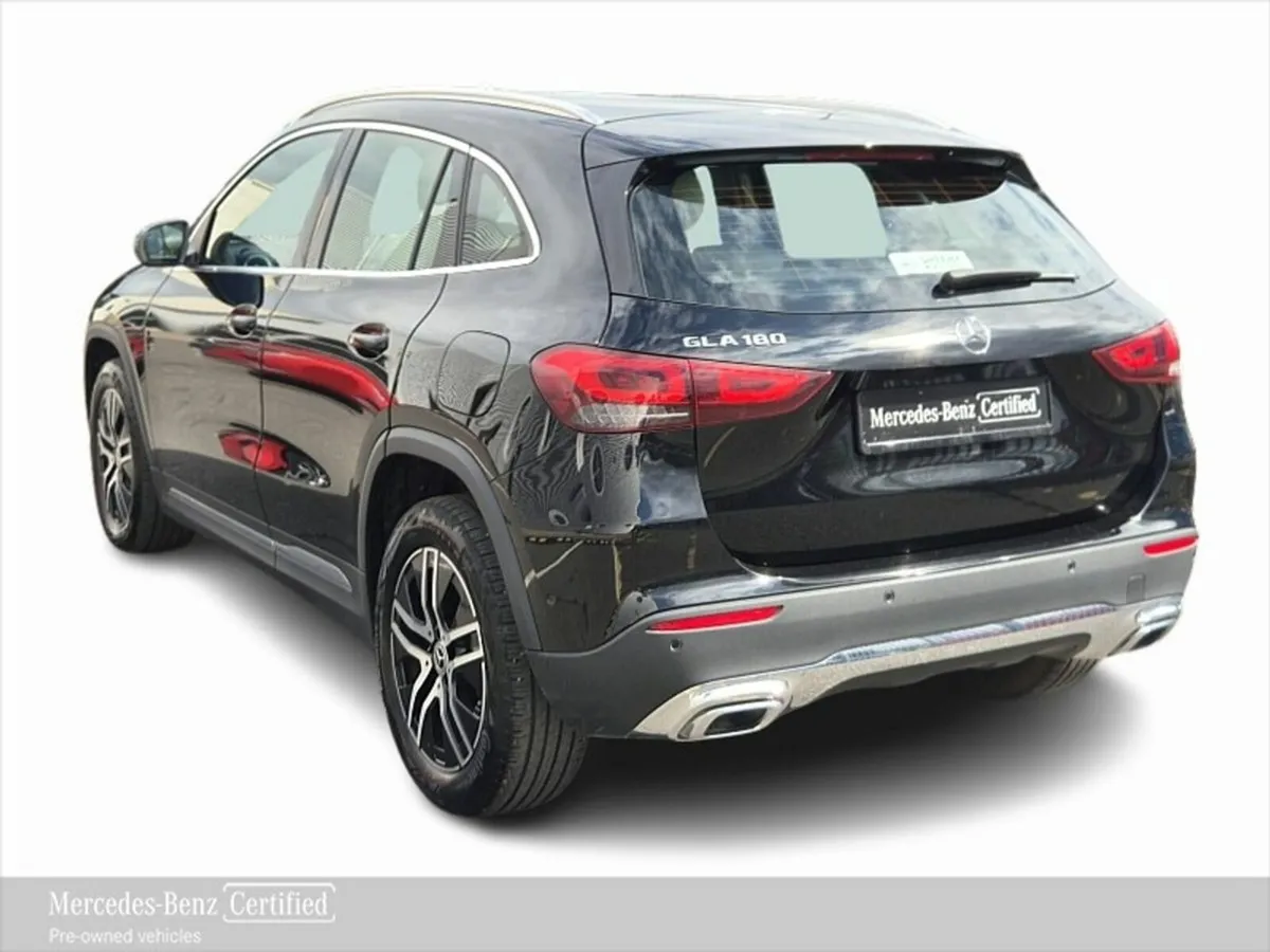 Mercedes-Benz GLA GLA180 A/T Progressive **Very Lo - Image 3