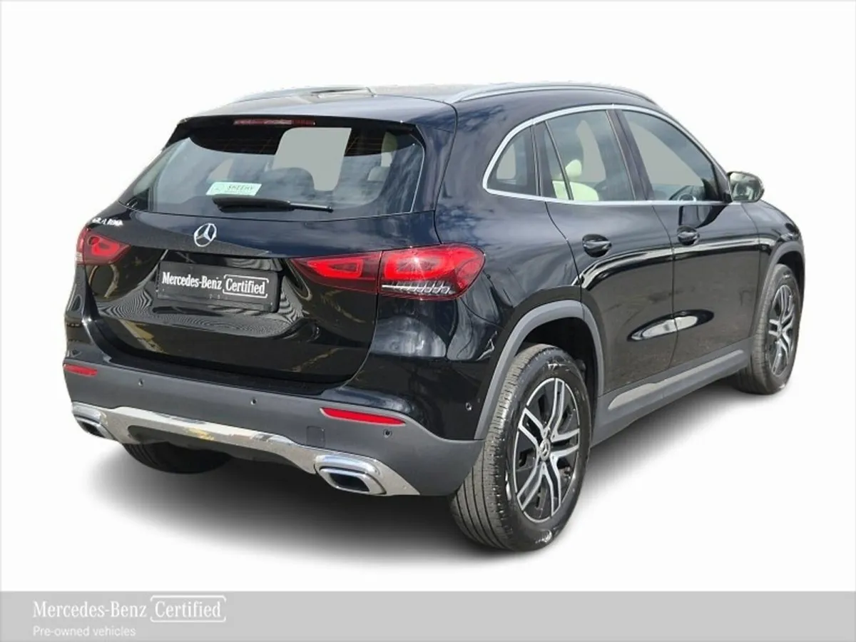 Mercedes-Benz GLA GLA180 A/T Progressive **Very Lo - Image 4
