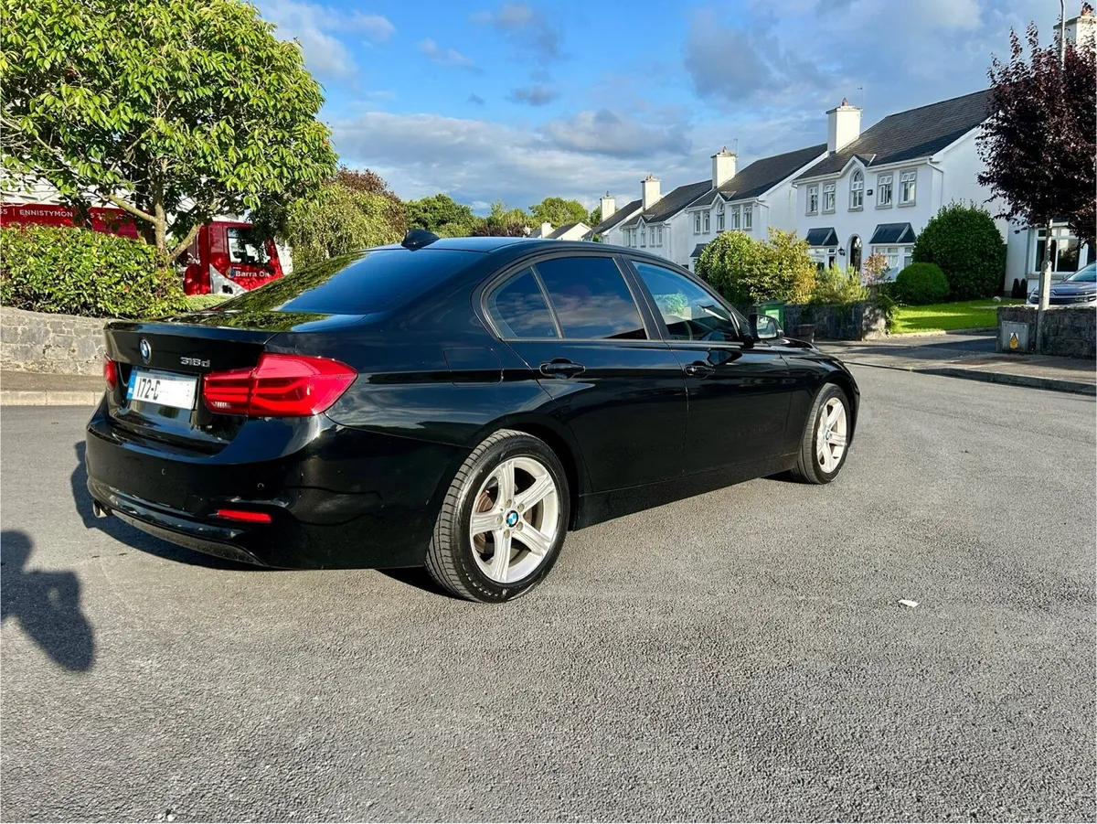 2017 BMW 318d - Image 2