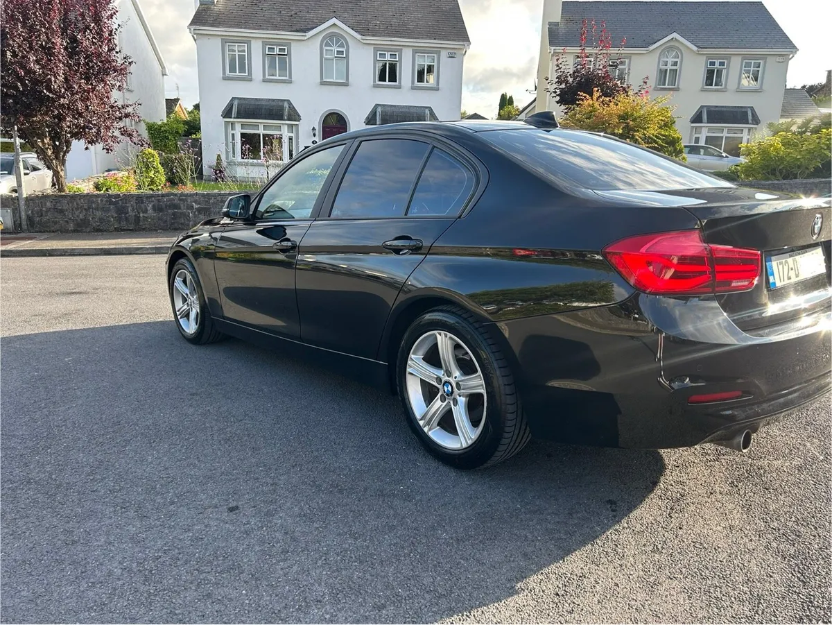 2017 BMW 318d - Image 4