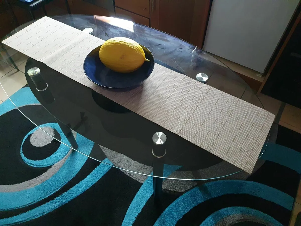 Dininng Table Oval - Image 1