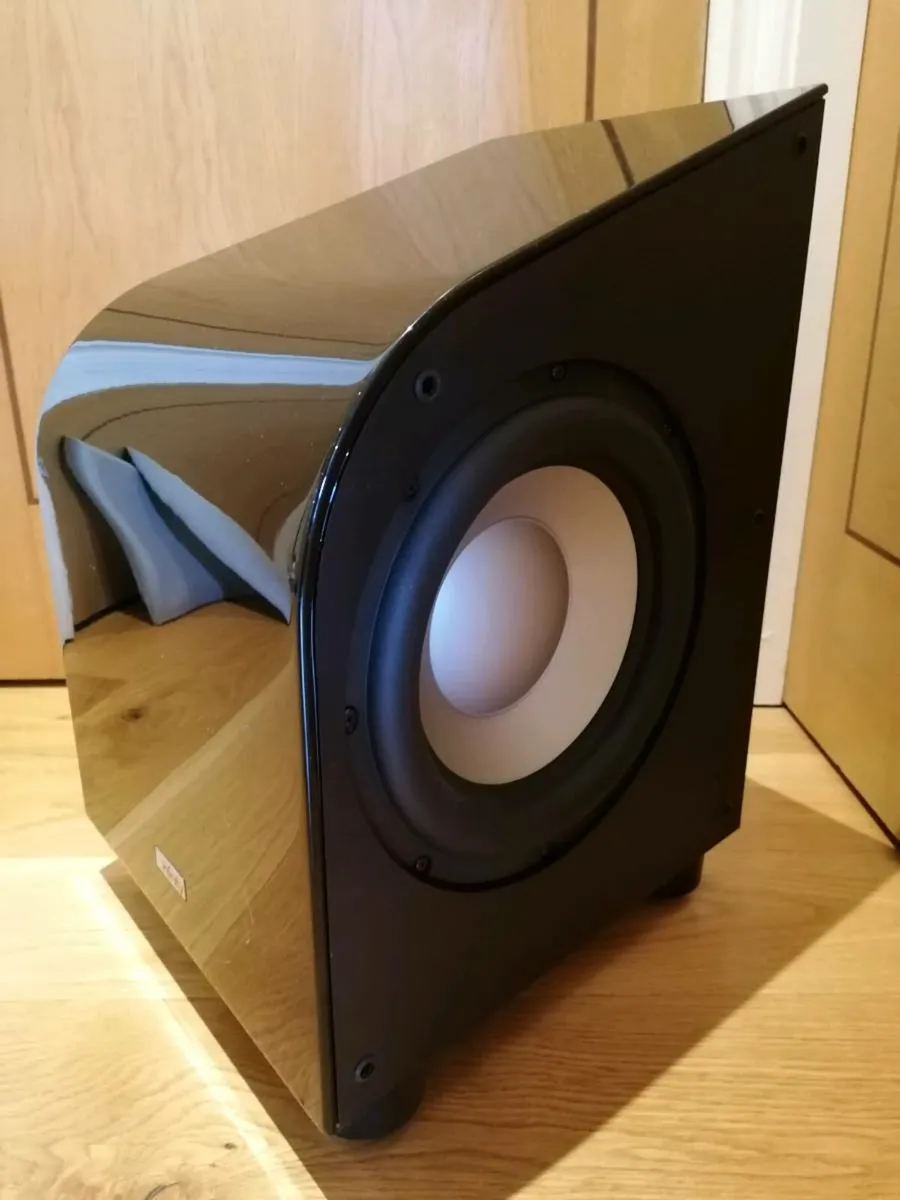 Infinity 300 watt Subwoofer - Image 1