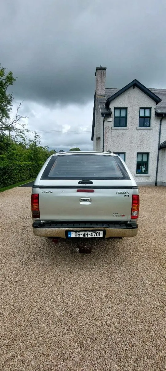 Toyota Hilux - Image 4
