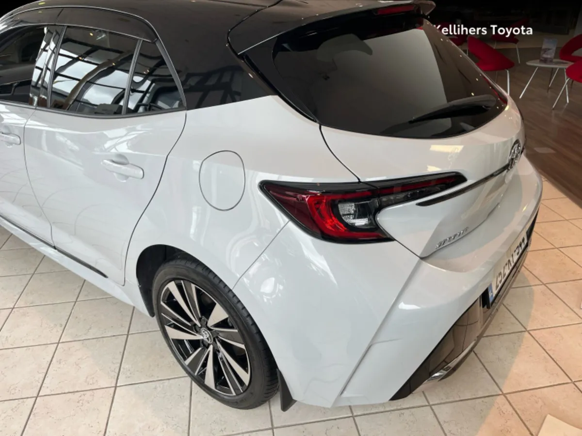 Toyota Corolla HYBRID ELECTRIC LUNA SPORT - Image 4