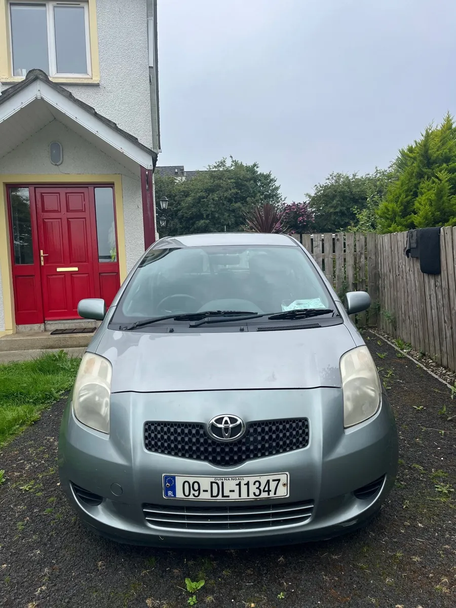Toyota Yaris 2009 - Image 3