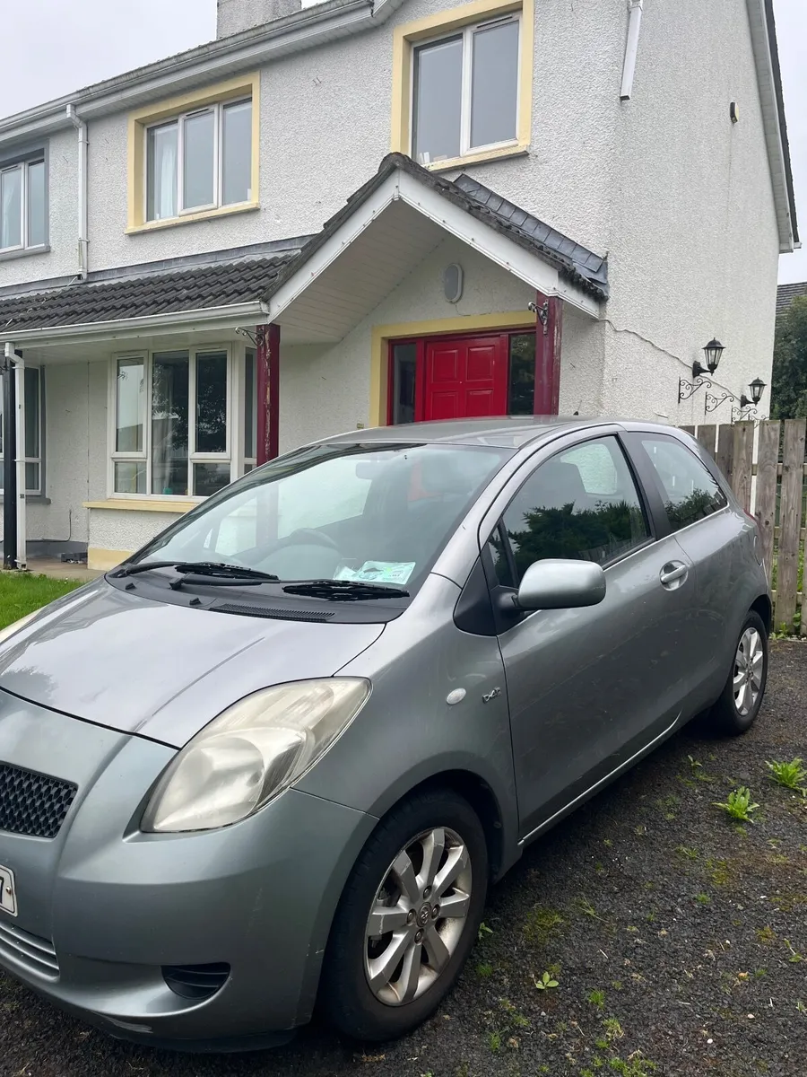 Toyota Yaris 2009 - Image 1