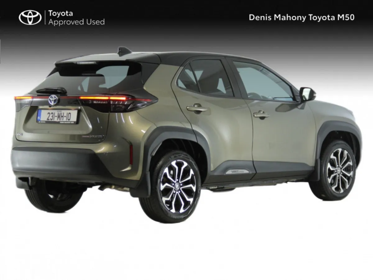 Toyota Yaris Cross Luna Sport Hybrid Auto - Image 2