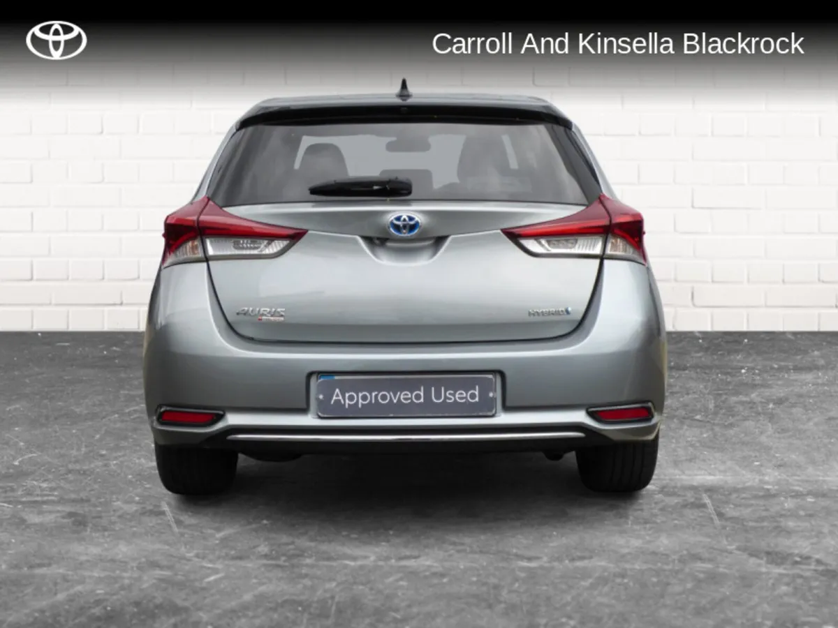 Toyota Auris Hybrid Luna Sport - Image 4