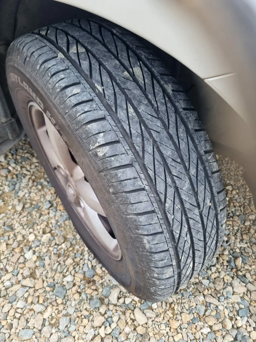 Hyundai santa fe - Image 2