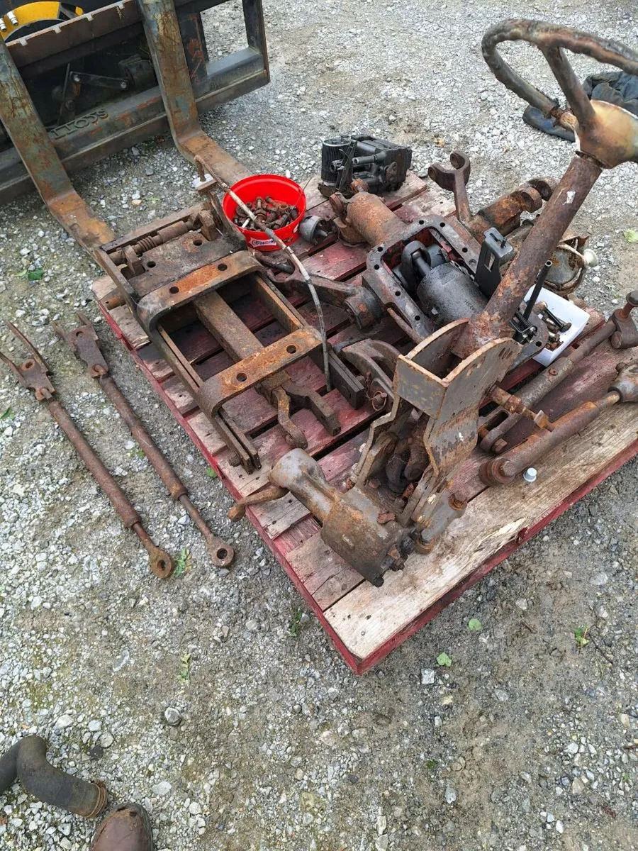 Imt 578 massey parts to clear - Image 1