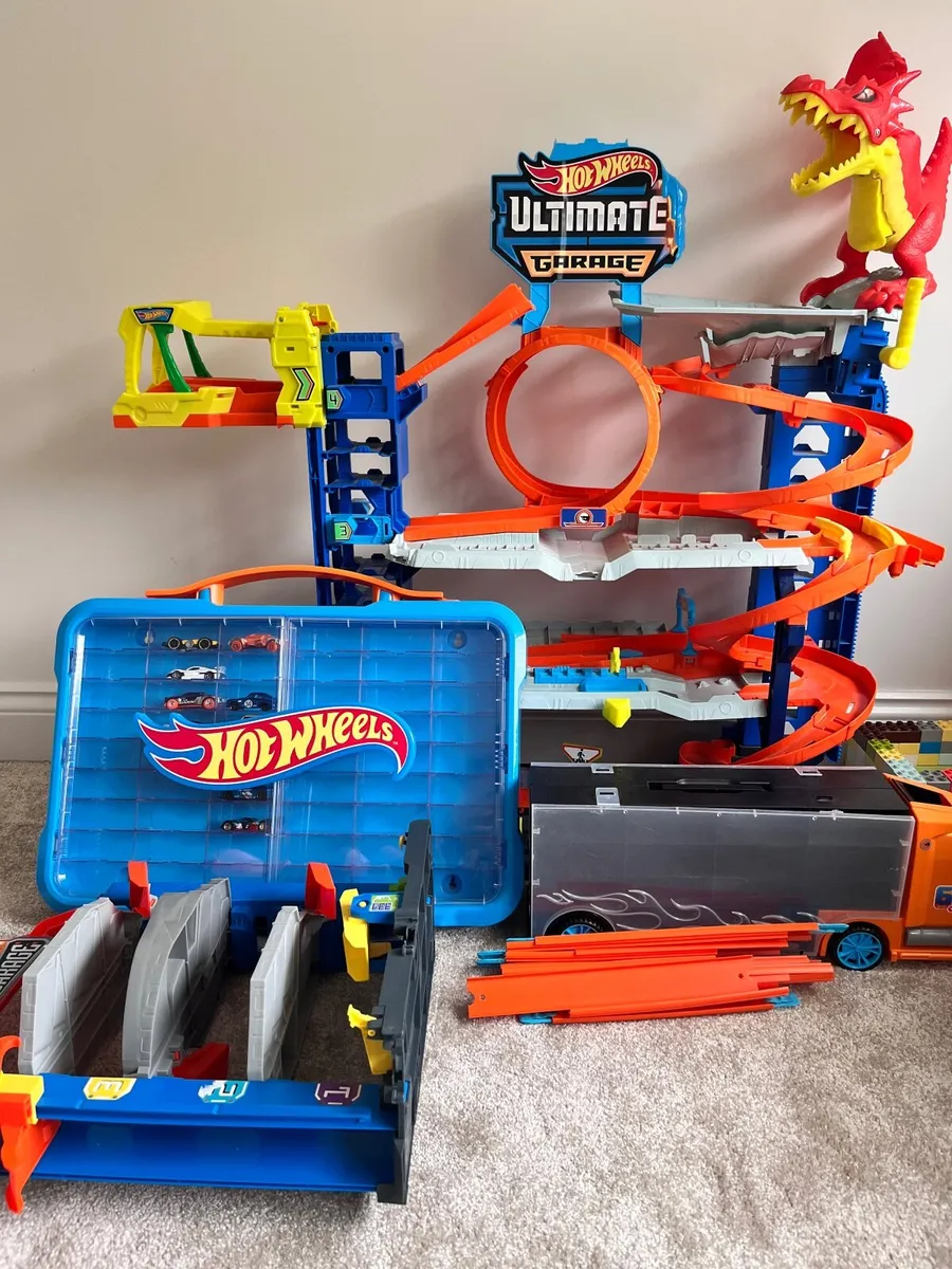 Toys - Image 1
