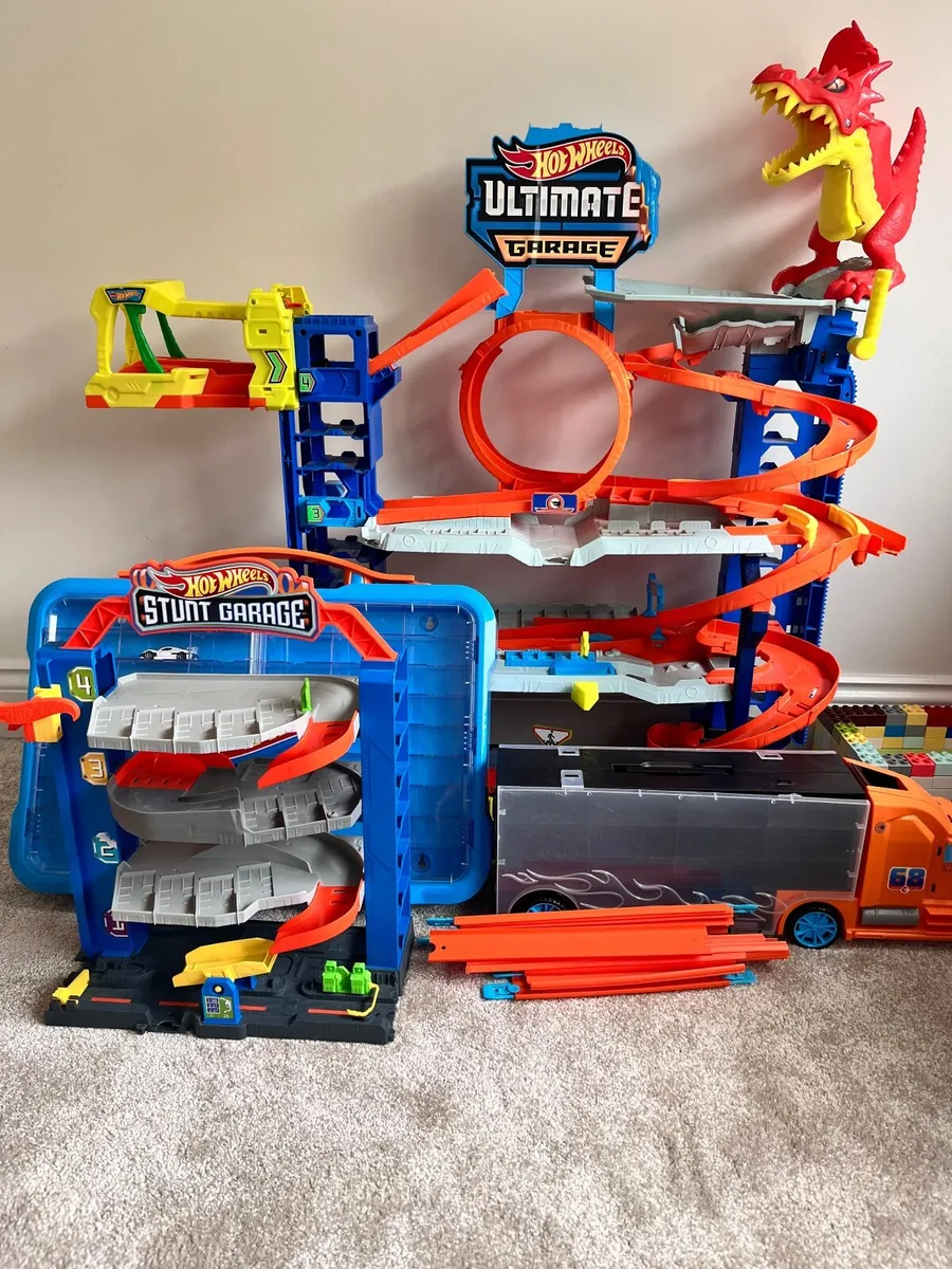 Toys - Image 2