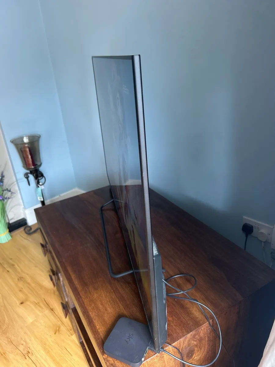 50 inch Sony Bravia TV - Image 4